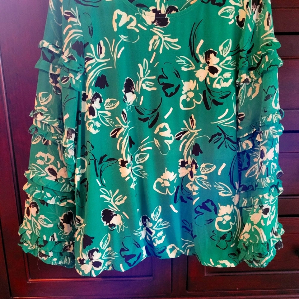 Womena dress shirt